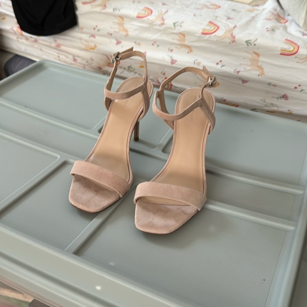 Something Navy nude heels